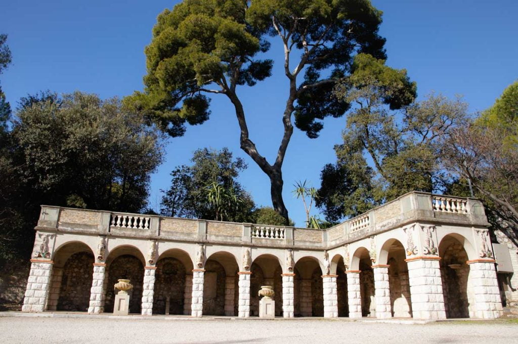 Gewölbe auf dem Schlosshügel Nizza