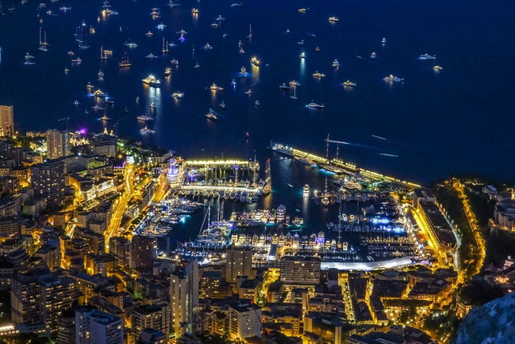 Von Nizza Nach Monaco am Abend