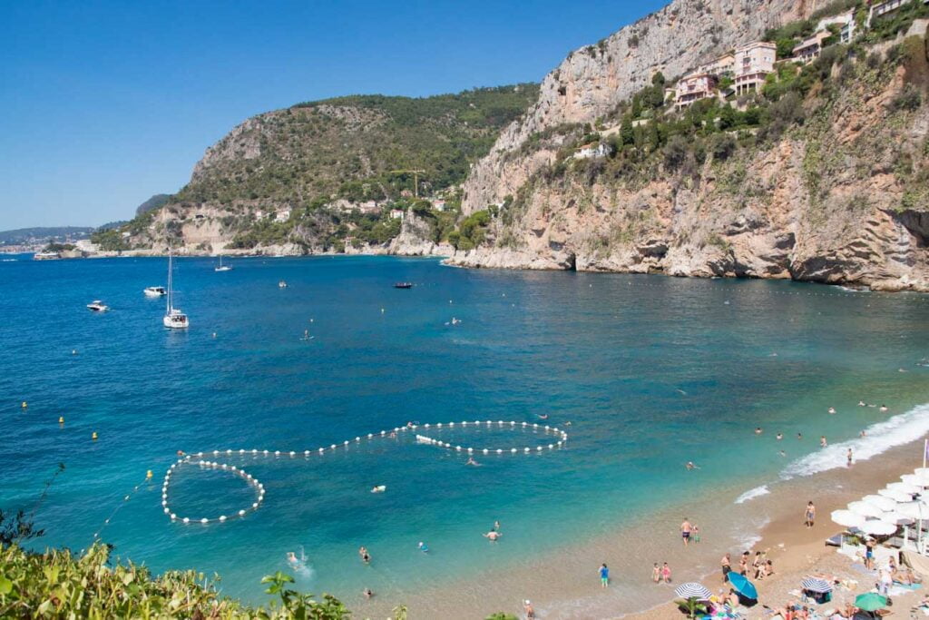 Die Plage Mala gehört zu den schönsten Stränden der Côte d'Azur.